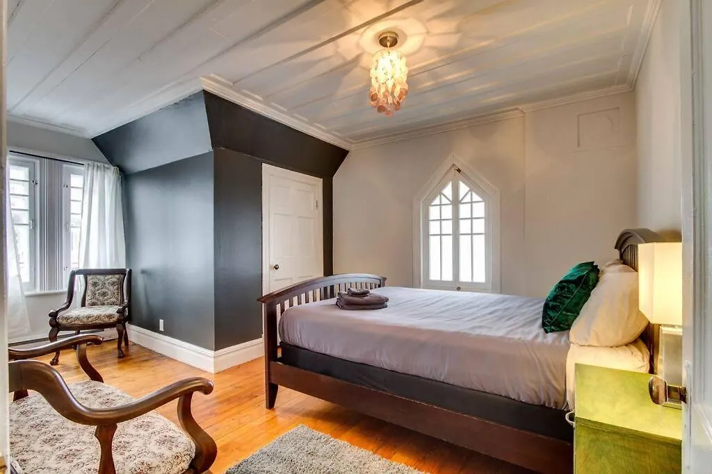 La Maison Bleue Des Artistes Quebec City Apartment