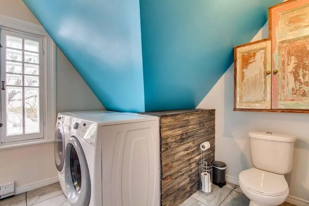 La Maison Bleue Des Artistes Quebec City Apartment