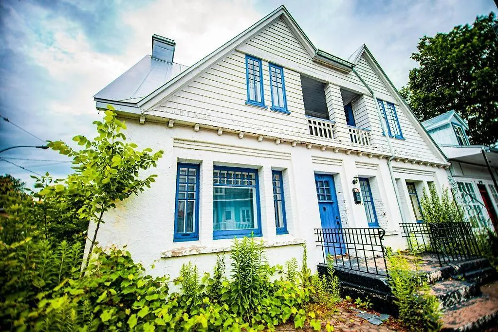 La Maison Bleue Des Artistes Quebec City 0*,