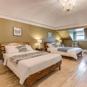 North House - La Chouette Automatise Estalagem